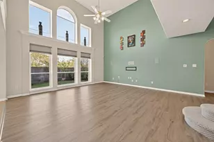 4011 Waterwood Dr, Baytown, TX 77521 - Photo 6