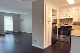 2689 Marilee Ln, Houston, TX 77057 - Photo 2