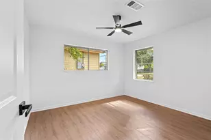 719 E 40th 1/2 St, Houston, TX 77022 - Photo 28