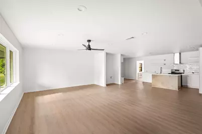 719 E 40th 1/2 Street, Houston, TX 77022 - Photo 10