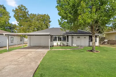 719 E 40th 1/2 Street, Houston, TX 77022 - Photo 1