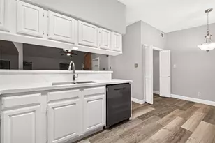 6354 Dellfern Dr, Houston, TX 77035 - Photo 10