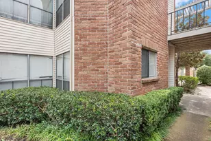 10179 Oakberry St, Houston, TX 77042 - Photo 2