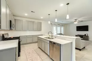 10514 Watershed Dr, Rosharon, TX 77583 - Photo 10
