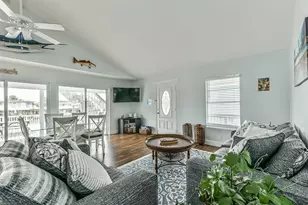 16542 E Bayside Way, Galveston, TX 77554 - Photo 10
