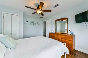 16542 E Bayside Way, Galveston, TX 77554 - Photo 18