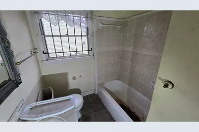 7930 Carolwood Drive, Houston, TX 77028 - Photo 12