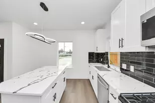 8012 Miley St, Houston, TX 77028 - Photo 18