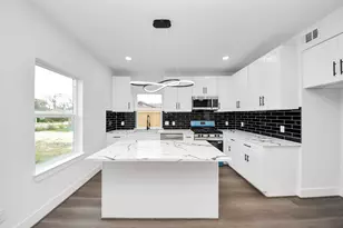 8012 Miley St, Houston, TX 77028 - Photo 14