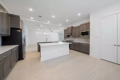 404 Hillview Nature Drive, New Caney, TX 77357 - Photo 6