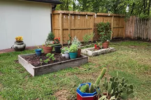 7035 Oak Bough Dr, Houston, TX 77088 - Photo 6