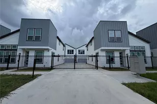 6059 Cebra St, Houston, TX 77091 - Photo 2