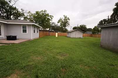 214 South Street, Schulenburg, TX 78956 - Photo 30