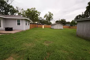 214 South St, Schulenburg, TX 78956 - Photo 30