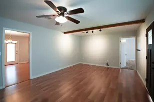 214 South St, Schulenburg, TX 78956 - Photo 4