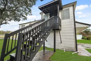 105 W Linney St, Dayton, TX 77535 - Photo 6