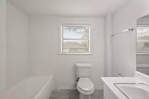 105 W Linney St, Dayton, TX 77535 - Photo 14