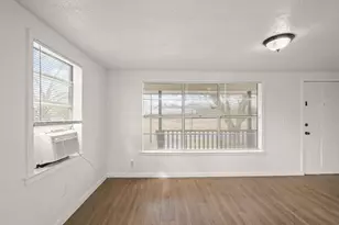 105 W Linney St, Dayton, TX 77535 - Photo 18