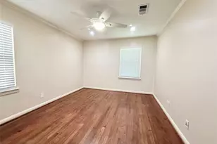 5545 Pagewood Ln, Houston, TX 77056 - Photo 16