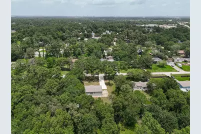 9910 Oak Leaf Street, Baytown, TX 77521 - Photo 36