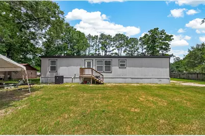 9910 Oak Leaf Street, Baytown, TX 77521 - Photo 34