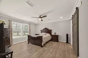 9910 Oak Leaf St, Baytown, TX 77521 - Photo 26