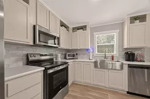 9910 Oak Leaf St, Baytown, TX 77521 - Photo 14