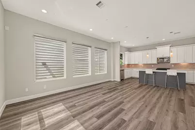 3350 Pinemont Drive, Houston, TX 77018 - Photo 8
