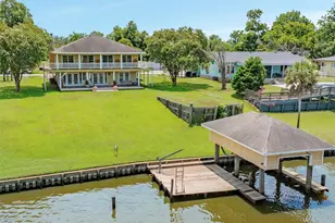 138 Vivian St, Brazoria, TX 77422 - Photo 1