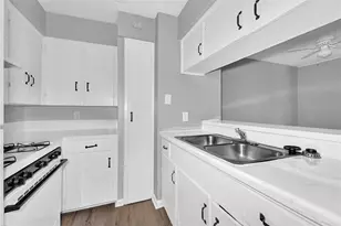 1200 Carolyn Ct, Houston, TX 77338 - Photo 8