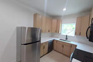 8101 Venus St, Houston, TX 77088 - Photo 4