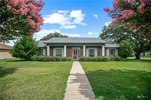 300 Green Ave, Palacios, TX 77465 - Photo 2