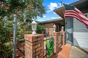 300 Green Ave, Palacios, TX 77465 - Photo 28