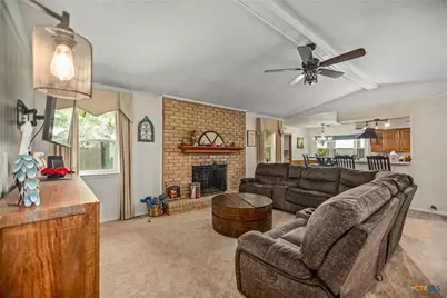 300 Green Avenue, Palacios, TX 77465 - Photo 4