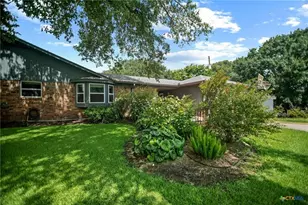 300 Green Ave, Palacios, TX 77465 - Photo 28