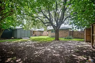 300 Green Ave, Palacios, TX 77465 - Photo 32