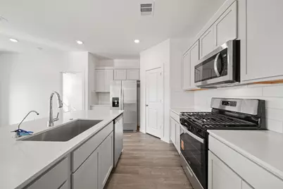 4309 Wallace Falls Lane, Conroe, TX 77303 - Photo 6