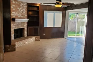 15407 Runswick Dr, Houston, TX 77062 - Photo 6