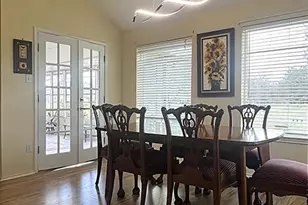 2735 S Peach Hollow Cir, Pearland, TX 77584 - Photo 8