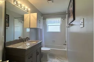 2735 S Peach Hollow Cir, Pearland, TX 77584 - Photo 20