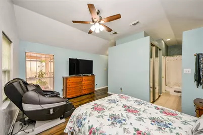 11638 Evesborough Drive, Houston, TX 77099 - Photo 20