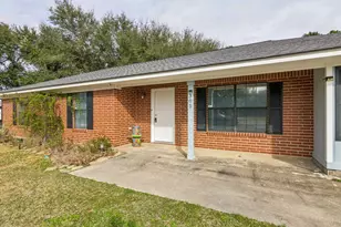 305 James St, Winnie, TX 77665 - Photo 22