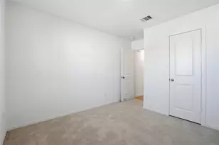 9910 Cliffside Ridge Dr, Baytown, TX 77521 - Photo 14