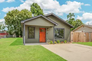 9822 Thorn St, Houston, TX 77078 - Photo 2