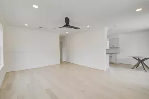 9822 Thorn St, Houston, TX 77078 - Photo 4