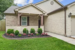 227 Forest Park Dr, West Columbia, TX 77486 - Photo 2
