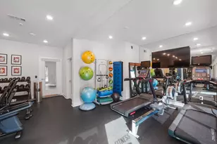 6804 Westview Dr, Houston, TX 77055 - Photo 36