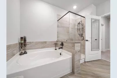 6804 Westview Drive #2201, Houston, TX 77055 - Photo 18