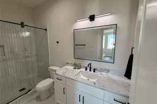 5821 Winsome Ln, Houston, TX 77057 - Photo 12