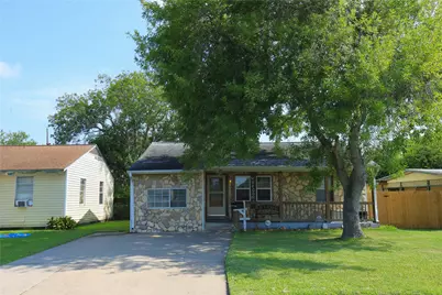 726 W 8th Street, Freeport, TX 77541 - Photo 1